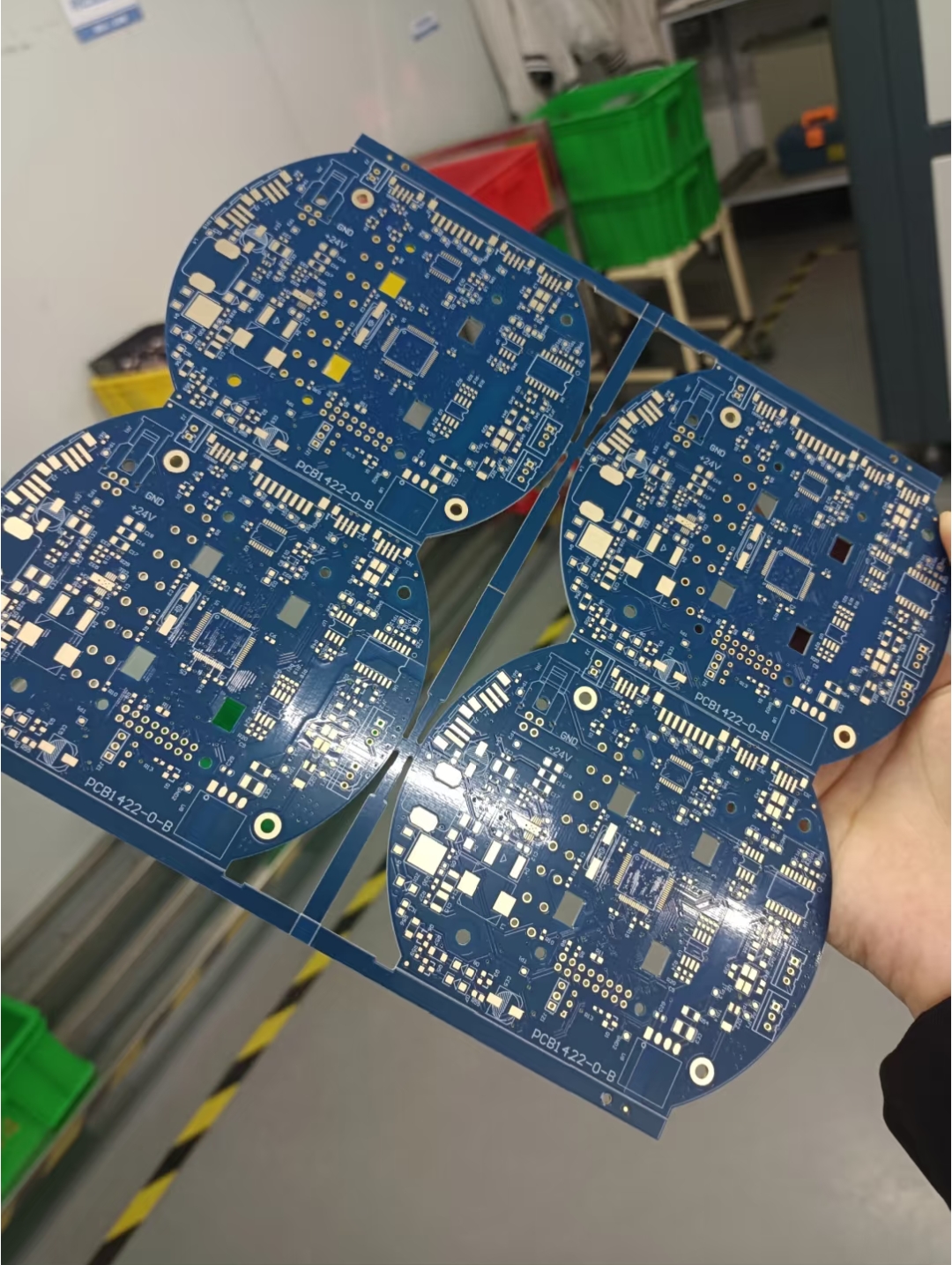 The process edge of a PCB (printed circuit board) plays a crucial role in the manufacturing process